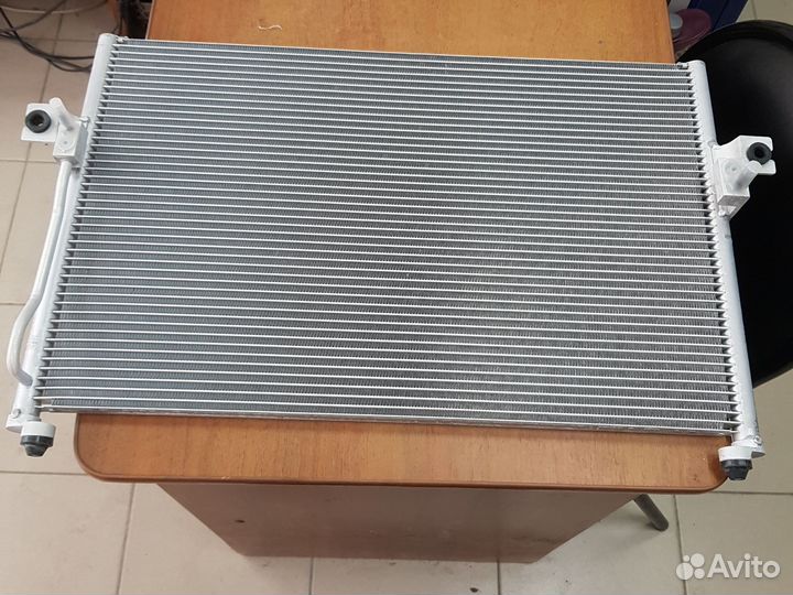 Радиатор кондиционера Hyundai H1 Starex