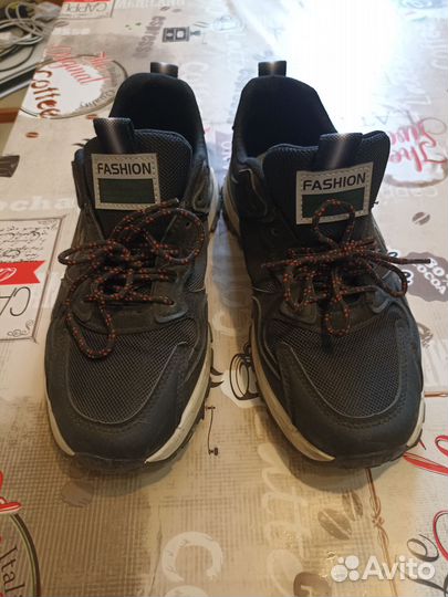 Кроссовки 41р