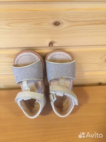 Босоножки для девочки