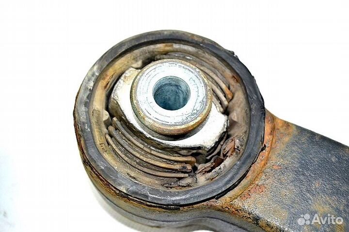 Кронштейн кабины, передний левый mercedes-benz Act