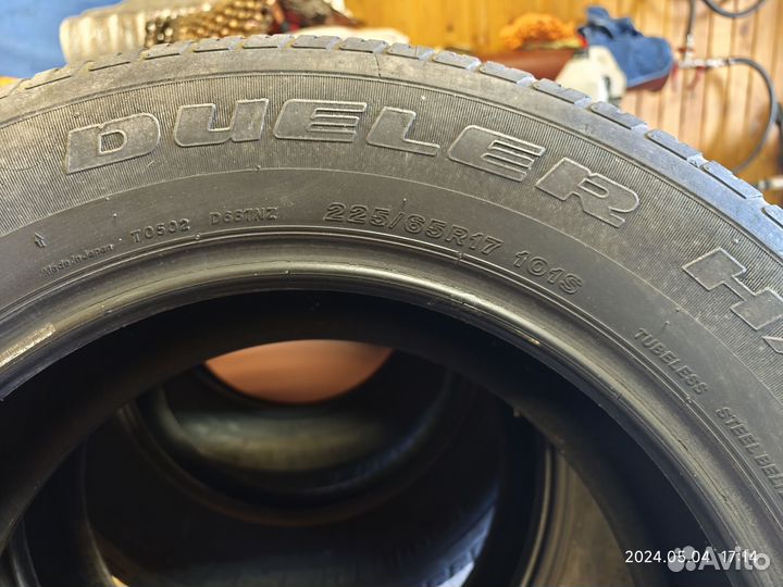 Bridgestone Dueler H/T 225/65 R17