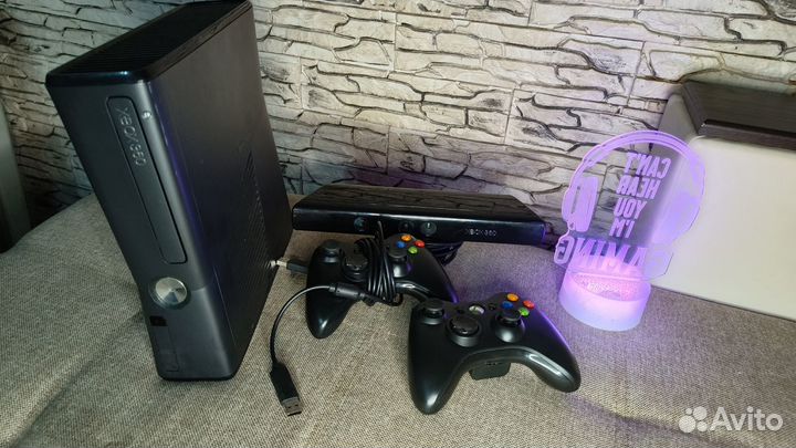 Xbox 360s 40 игр полный комплект