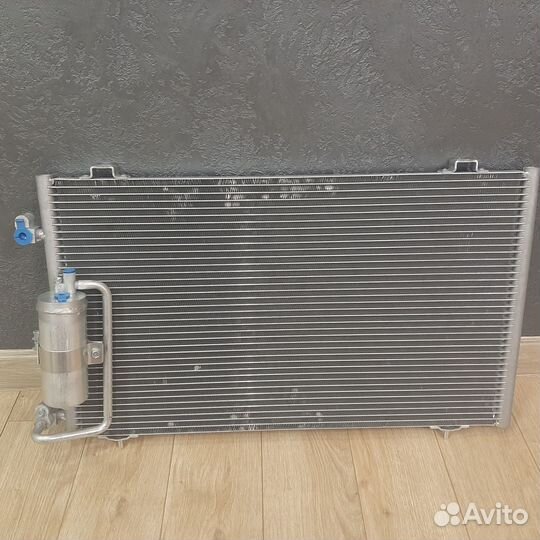 Радиатор кондиционера pontiac vibe