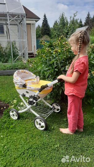 Коляска для кукол