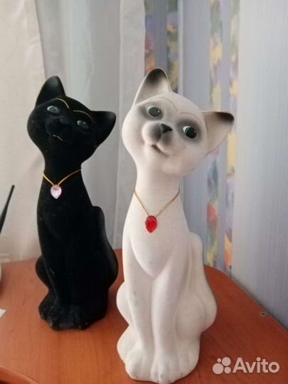 Статуэтки, кошки