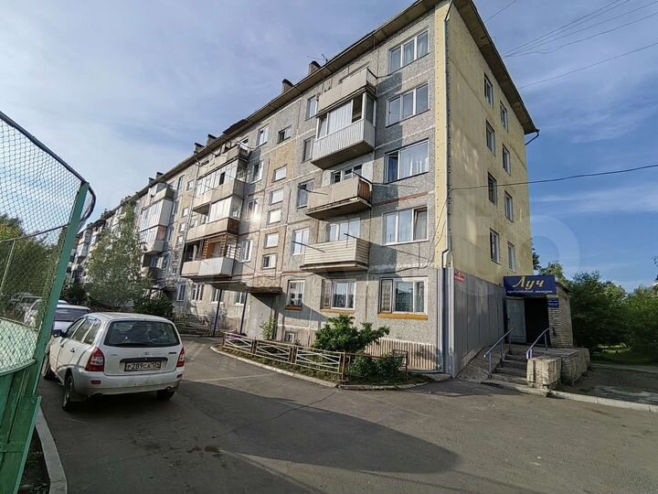 3-к. квартира, 47 м², 3/5 эт.