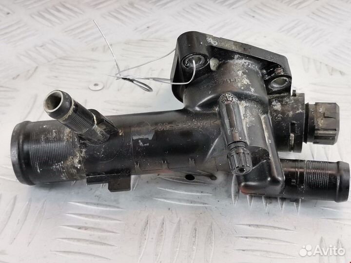 Корпус термостата Dacia Sandero 2009