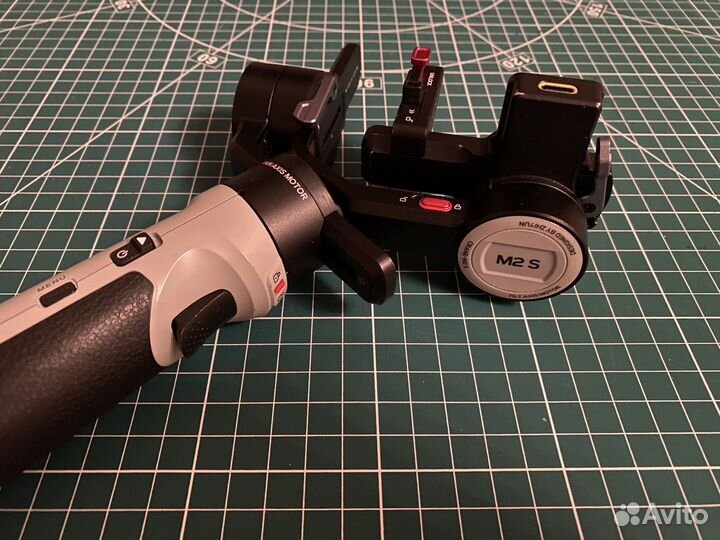 Стабилизатор для камеры Zhiyun Crane m2s