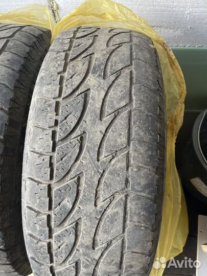 Bridgestone Dueler A/T 695 265/70 R16