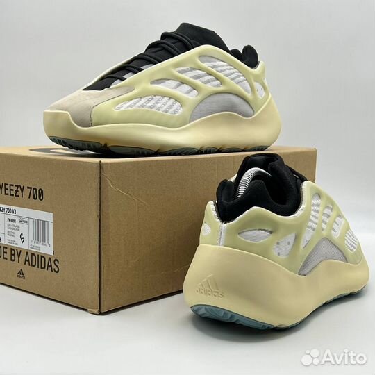 Кроссовки мужские Adidas Yeezy Boost 700 люкс