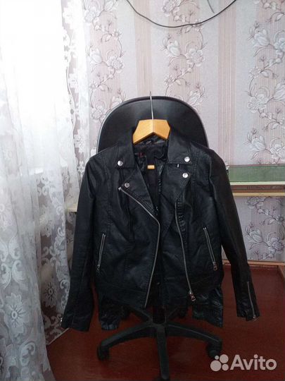 Куртки новые