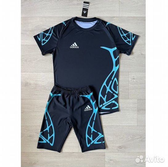 Лыжероллерные гоночные костюмы разных цветов