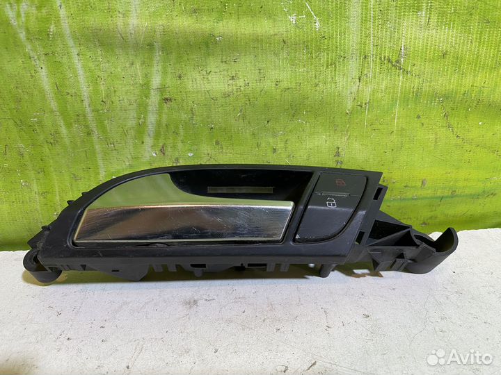 Ручка двери внутренняя левая правая Audi Q7 4L