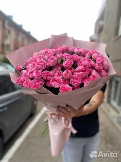 Пионовидные розы букет