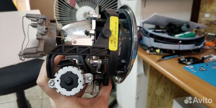 Линза с BMW поворотная