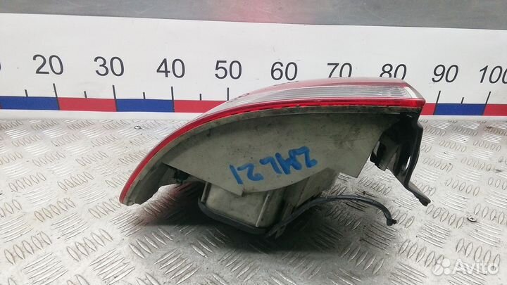 Фонарь задний левый Volkswagen Touareg 2004