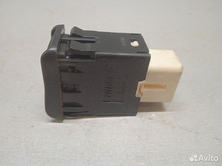 Кнопка включения полного привода Suzuki Sx4