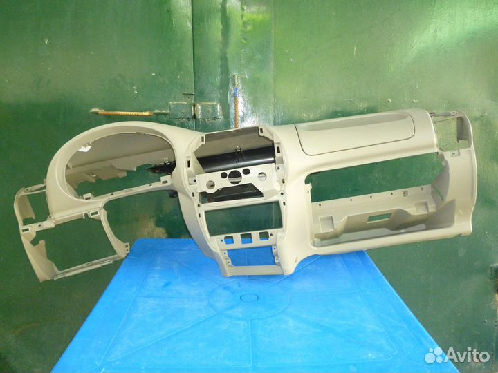 Панель прибора Лада-Калина