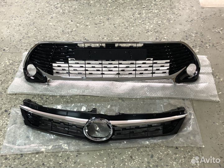 Решётки бампера на Toyota Camry v55 экслюзив