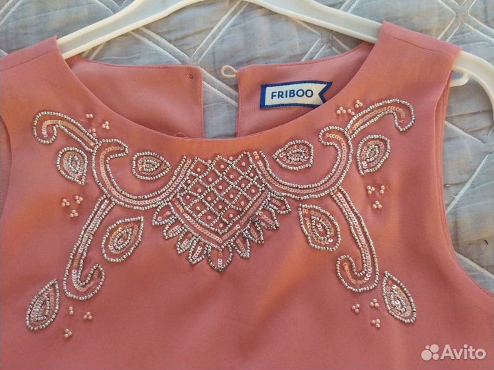 Платье нарядное 134-140