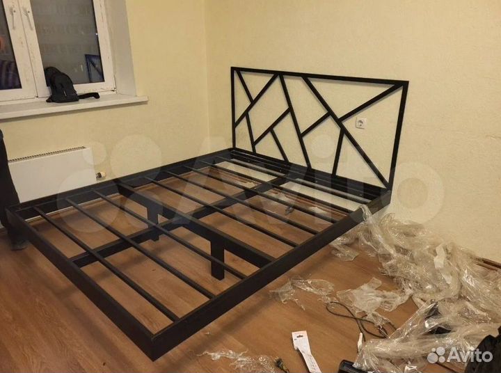 Дизайнерская кровать в стиле лофт