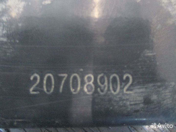 Кронштейн крепления розеток Volvo 20708902