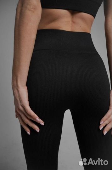 Комплект для фитнеса лосины и топ новый S-M