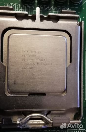 Intel D915GAV