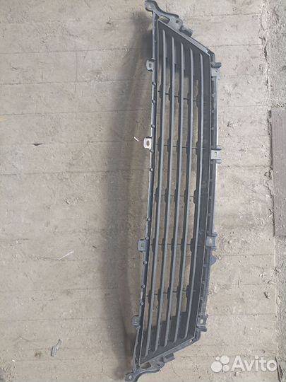 Решетка бампера нижняя Lexus ES