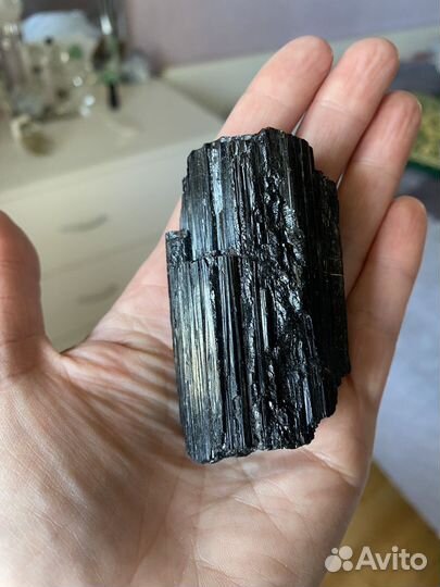Черный турмалин Шерл