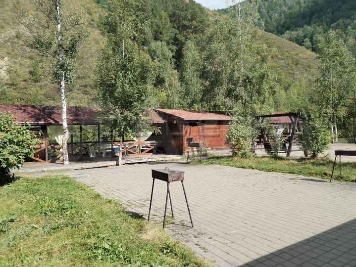 Здание, 963 м²