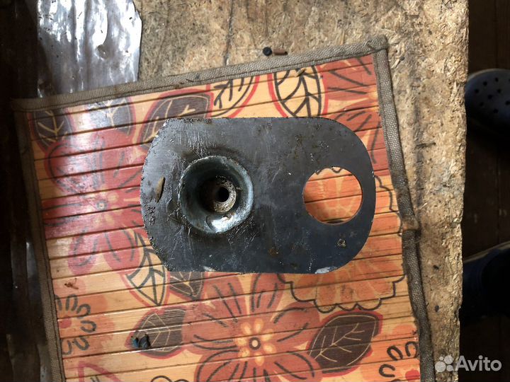 Палец задней стрелы на CAT-428D