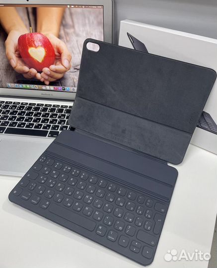 Клавиатура Smart Folio for iPad Pro