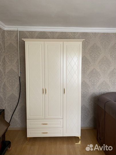 Шкаф детский распашной