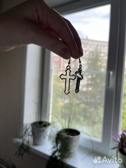 Серьги кресты