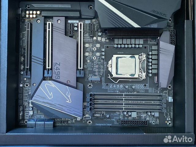 Материнская gygabyte c процессором intel core i7