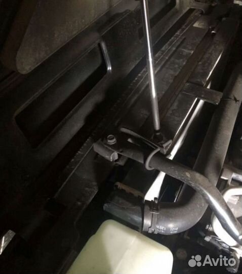 Газовые упоры капота Нива