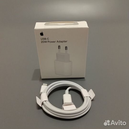Зарядное устройство Apple iPhone 20W