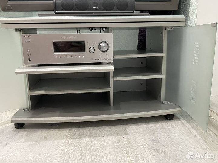 Тумба под TV с поворотной столешницей