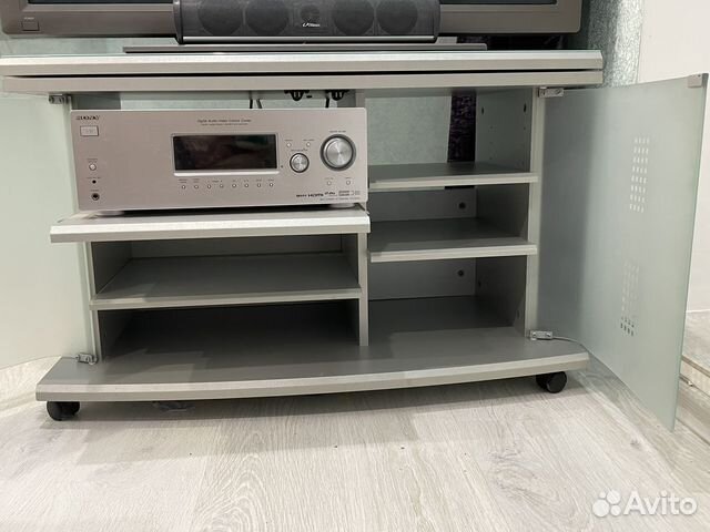 Тумба под TV с поворотной столешницей