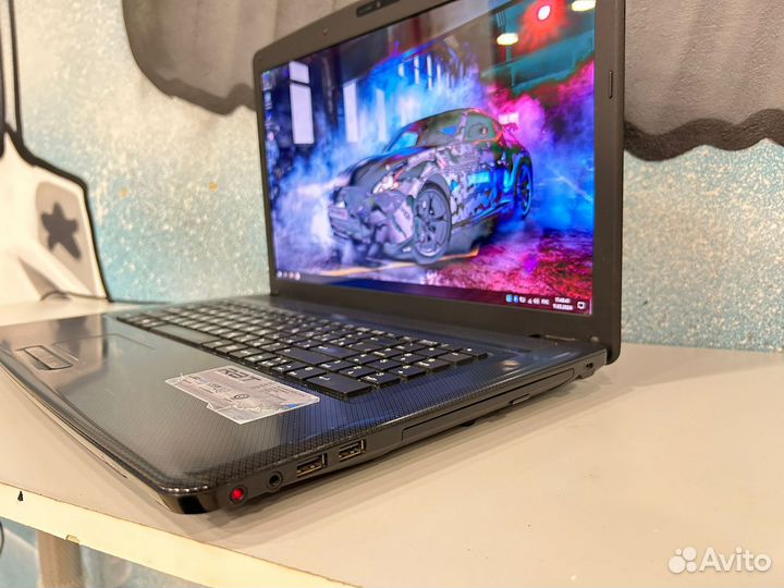 Ноутбук 17.3 дюйм/intel 2020M/озу 8Gb/SSD+HHD 1Tb