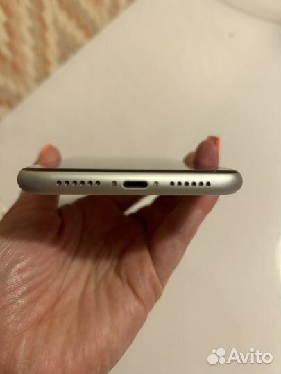 Телефон iPhone XR 128 Gb