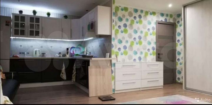 Апартаменты-студия, 99 м², 1/9 эт.