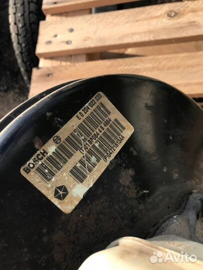 Вакуумник с гтц в сборе Dodge Caravan 4 2.4