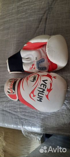 Боксерские перчатки 16oz