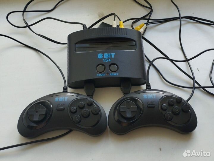 Игровая приставка dendy 8bit