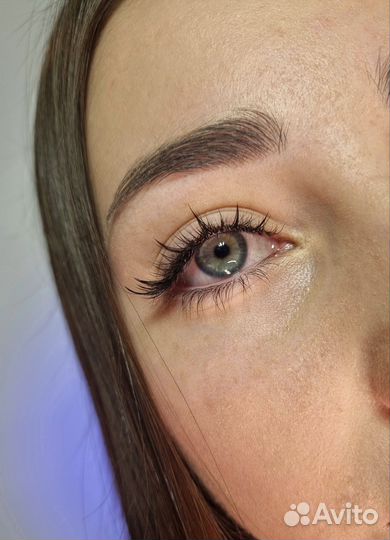 Наращивание ресниц, Оформление бровей