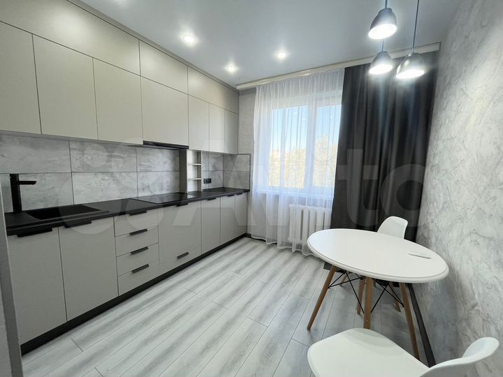 2-к. квартира, 55 м², 6/9 эт.