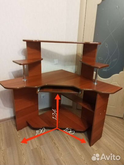 Компьютерный угловой стол