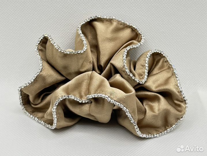 Резинка для волос со стразами